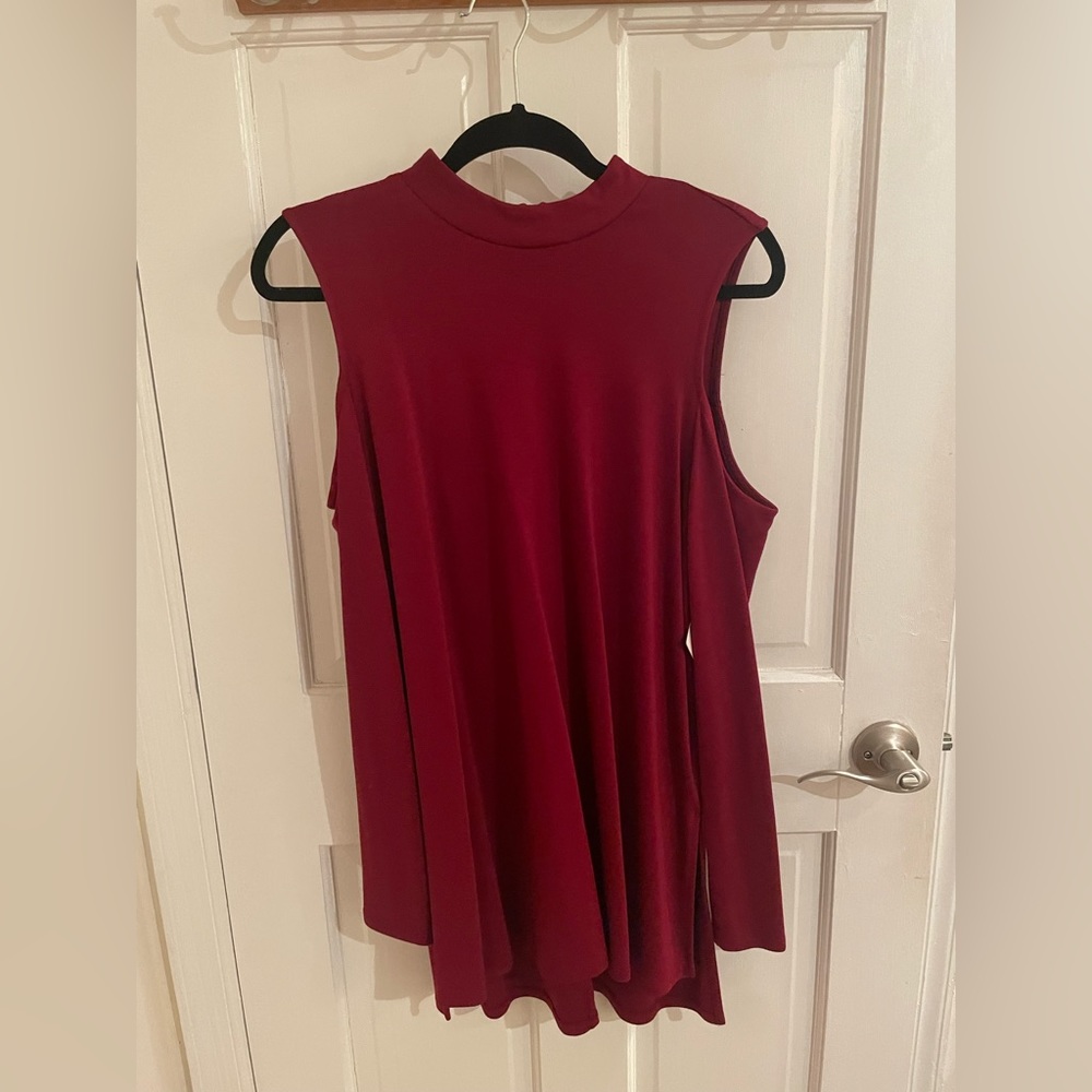 Halogen red cold shoulder holiday dress 🎉